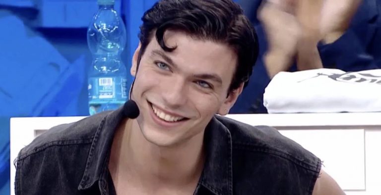 Scopri di più sull'articolo ​Amici 24: Doppia Eliminazione Sconvolge il Serale del 19 Aprile