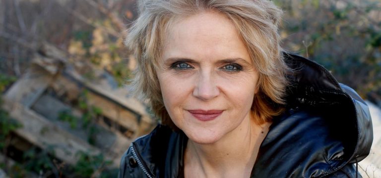 Scopri di più sull'articolo Addio a Valentina Tomada: volto noto di ‘Centovetrine’ e ‘Il Paradiso delle Signore’