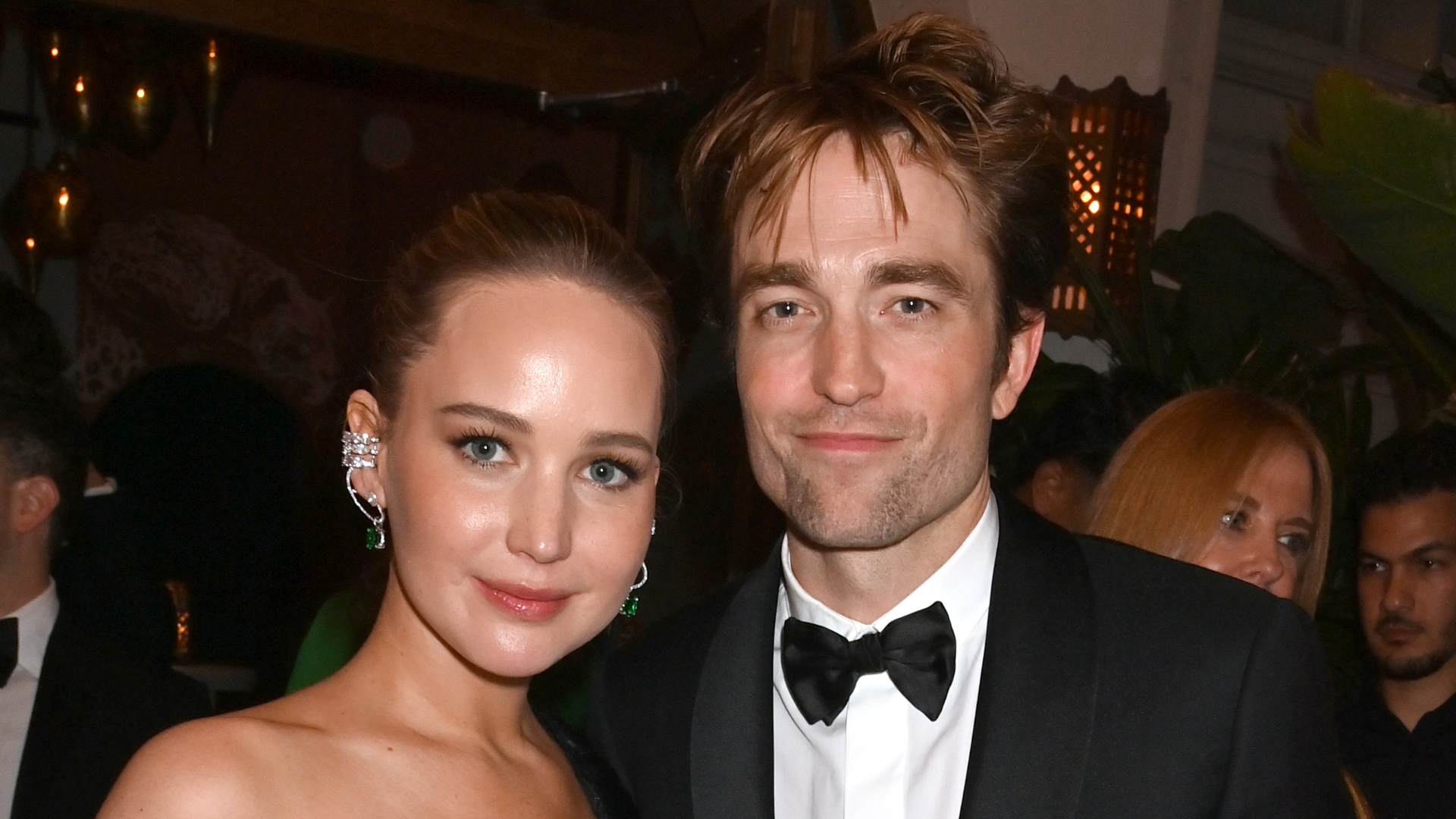 Scopri di più sull'articolo Cannes 2025: Robert Pattinson e Jennifer Lawrence sul red carpet con il cast di “Die My Love”