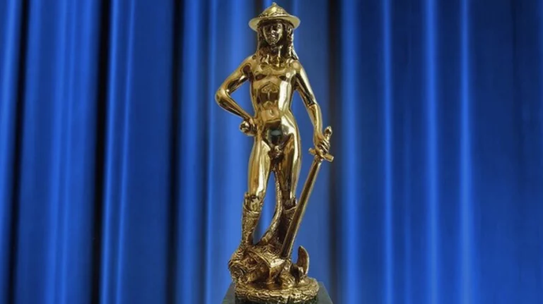 Scopri di più sull'articolo Chi presenta i David di Donatello 2025? Scopri la coppia inedita alla guida della 70ª edizione