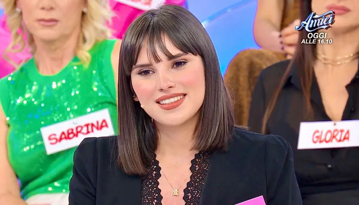 Scopri di più sull'articolo Francesca Polizzi si autoelimina da Uomini e Donne: la reazione che ha diviso il pubblico