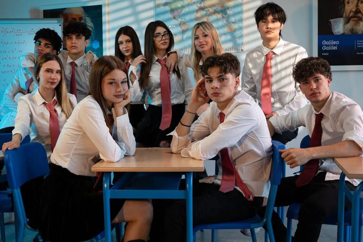 Scopri di più sull'articolo Breakfast Club vs Weekenders: chi ha davvero inventato la Serie TV 2.0 sui social?