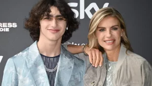 Scopri di più sull'articolo Il rapporto di Achille Costacurta con la mamma Martina Colombari: dalla crisi alla rinascita