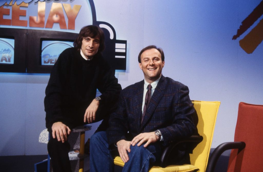 Gerry Scotti, lo zio più famoso d'Italia: scopriamo insieme il volto della tv italiana 1000099923