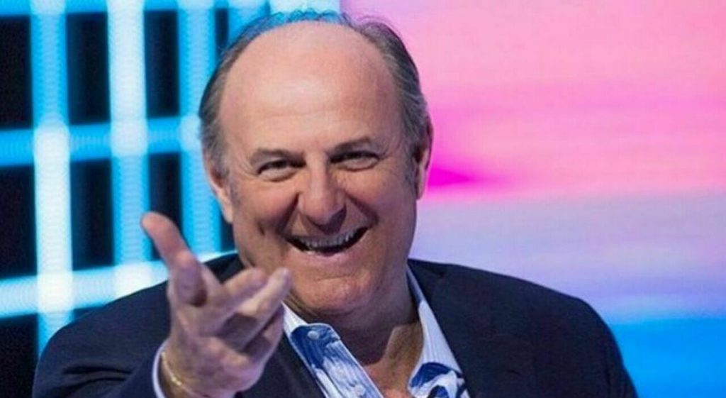 Gerry Scotti, lo zio più famoso d'Italia: scopriamo insieme il volto della tv italiana 1000099939