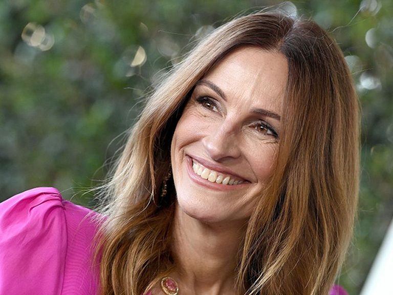 Scopri di più sull'articolo Julia Roberts a 58 anni: 10 lezioni di vita tra grazia, ironia e autenticità