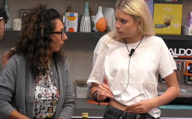 Grande Fratello, primo richiamo degli autori: Giulia nei guai giulia soponariu gf