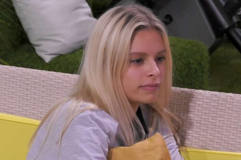 Scopri di più sull'articolo Grande Fratello, primo richiamo degli autori: Giulia nei guai