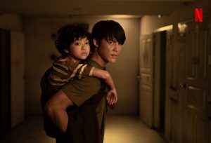 Scopri di più sull'articolo Ziam: recensione del film zombie thailandese che mescola Muay Thai e orrore