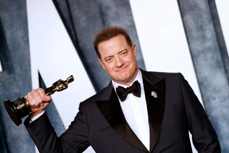 Scopri di più sull'articolo Brendan Fraser dopo l’Oscar torna alla commedia: arriva Rental Family, il suo nuovo film sorprendente