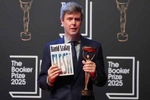 Scopri di più sull'articolo Nella carne di David Szalay: dal Booker Prize al grande schermo