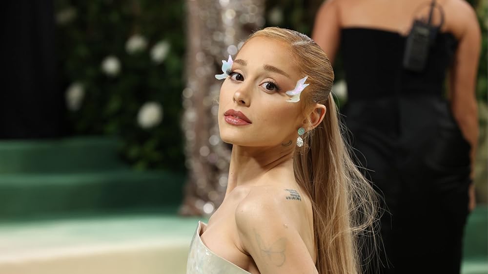 Scopri di più sull'articolo Ariana Grande entra nell’incubo: la popstar nel cast della nuova stagione di American Horror Story
