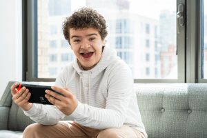 Scopri di più sull'articolo Gaten Matarazzo punge Rockstar Games: “Abbiamo finito Stranger Things prima di GTA 6”