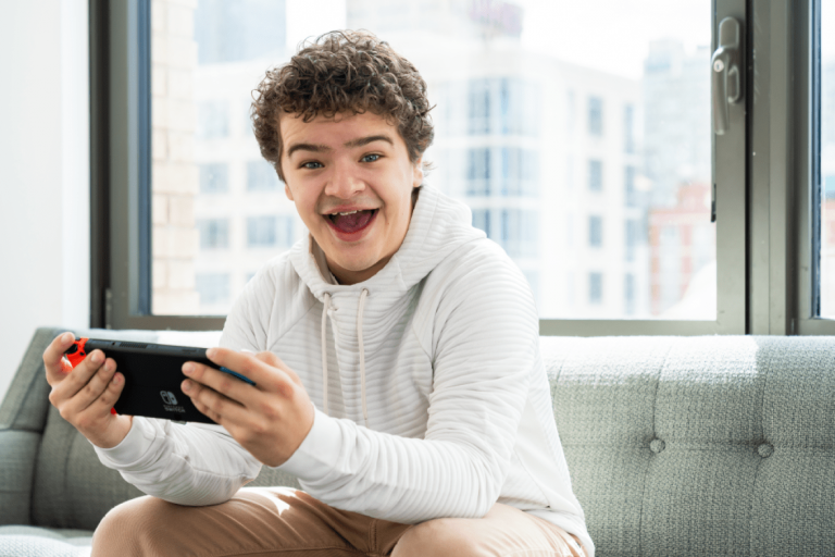 Scopri di più sull'articolo Gaten Matarazzo punge Rockstar Games: “Abbiamo finito Stranger Things prima di GTA 6”