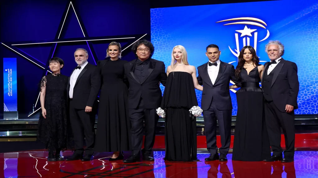 Jenna Ortega: “Con l’IA abbiamo aperto un vaso di Pandora ma l’arte umana ha ancora un vantaggio”