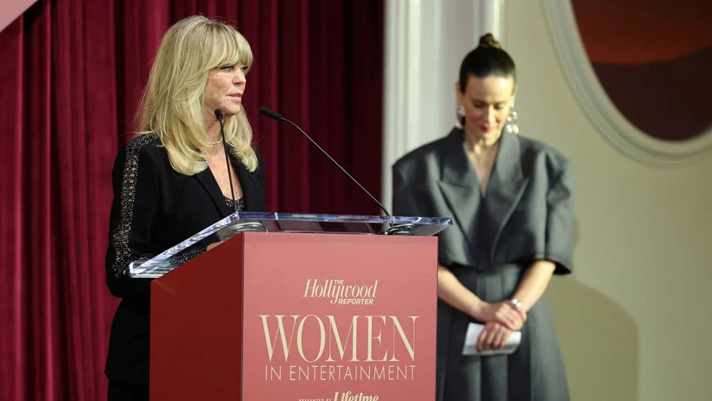 Diane Keaton: Un Tributo tra Lacrime e Ricordi al Women in Entertainment Gala