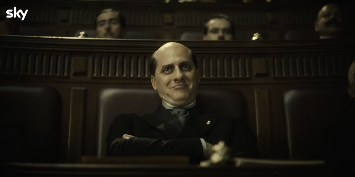 Tutti la vogliono, nessuno la farà: "M. Il figlio del secolo" chiude al picco della sua popolarità