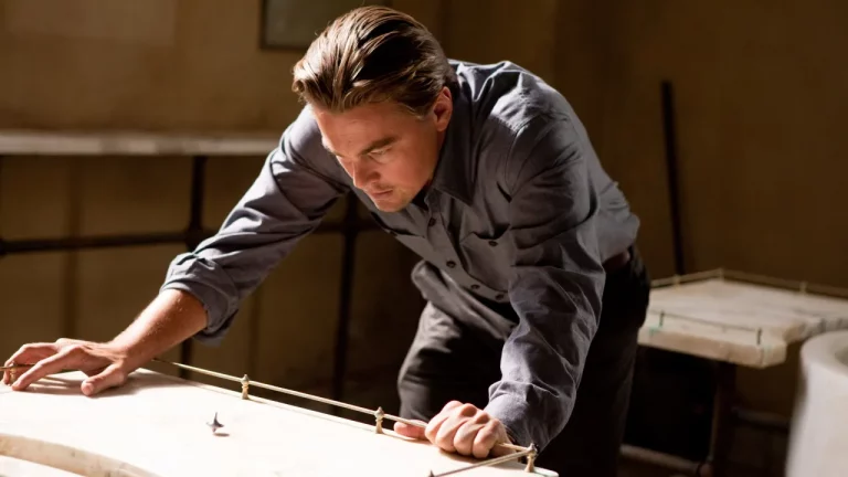 Scopri di più sull'articolo Inception non parla di sogni, ma di cinema? La teoria che vede Cobb come alter ego di Nolan