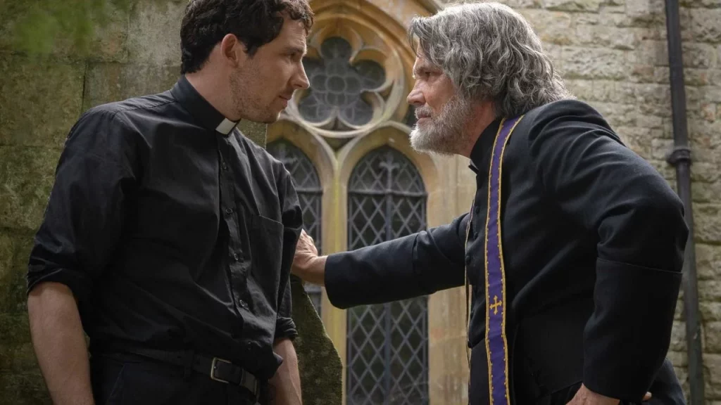 Knives Out 3: Il Ritorno del detective queer Benoit Blanc contro il radicalismo religioso Knives Out: Padre Jud e Mon. Wicks