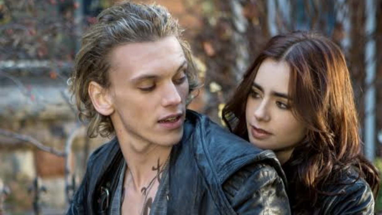 Da Parigi al Sottosopra: quando Emily incontrò Vecna Da Parigi al Sottosopra: quando Emily incontrò Vecna