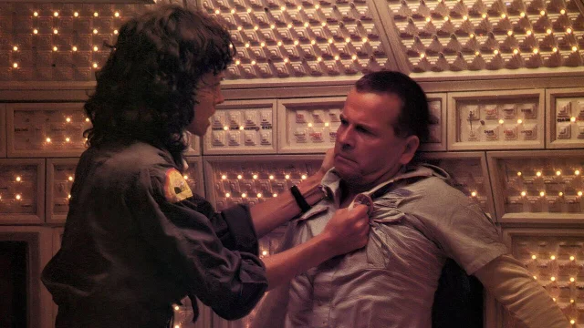 Alien : Ripley e Ash si scontrano