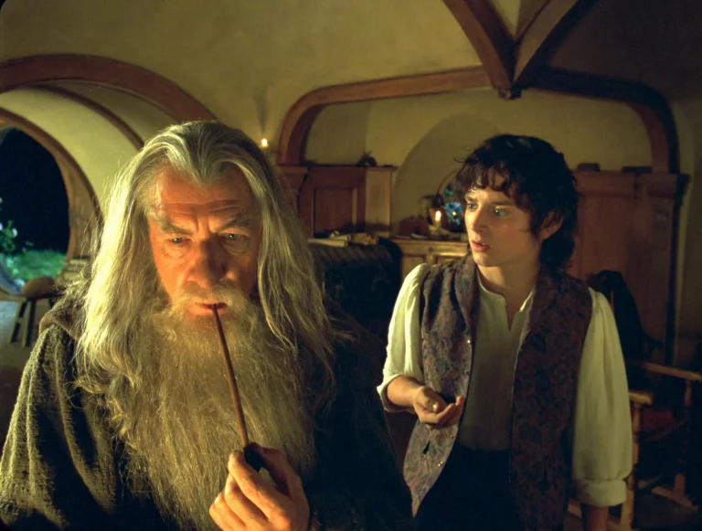 Gandalf e Frodo di nuovo insieme? La rivelazione di Ian McKellen su The Hunt for Gollum Gandalf e Frodo di nuovo insieme? La rivelazione di Ian McKellen su The Hunt for Gollum