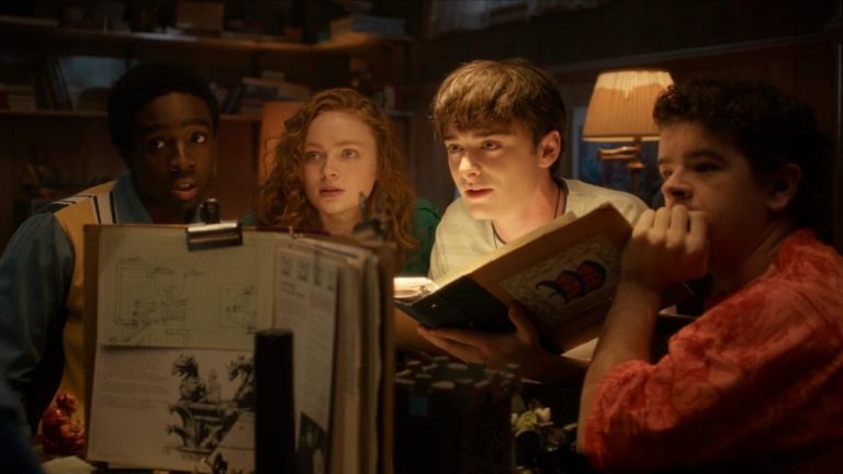 Stranger Things: l'episodio 9 non esiste e ci tocca consolarci con il documentario in uscita il 12 Gennaio
